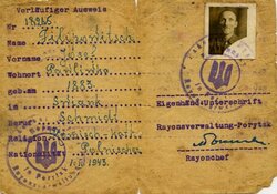 Ausweis Józefa Filipowicza zamieszkałego w Porycku (Pawliwce), wystawiony 1 II 1943 r. W marcu 1944 r. dokument potwierdzony w Ropczycach w powiecie dębickim. Zbiory Piotra Filipowicza (nr 2)